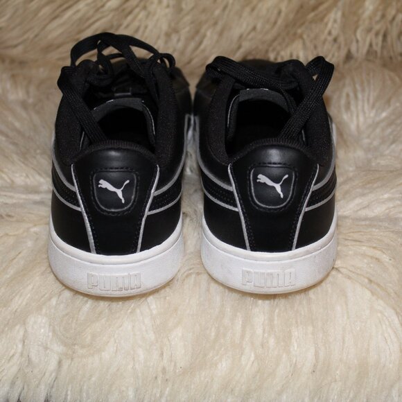 PUMA Women's Vikky Sneaker - Picture 6 of 6